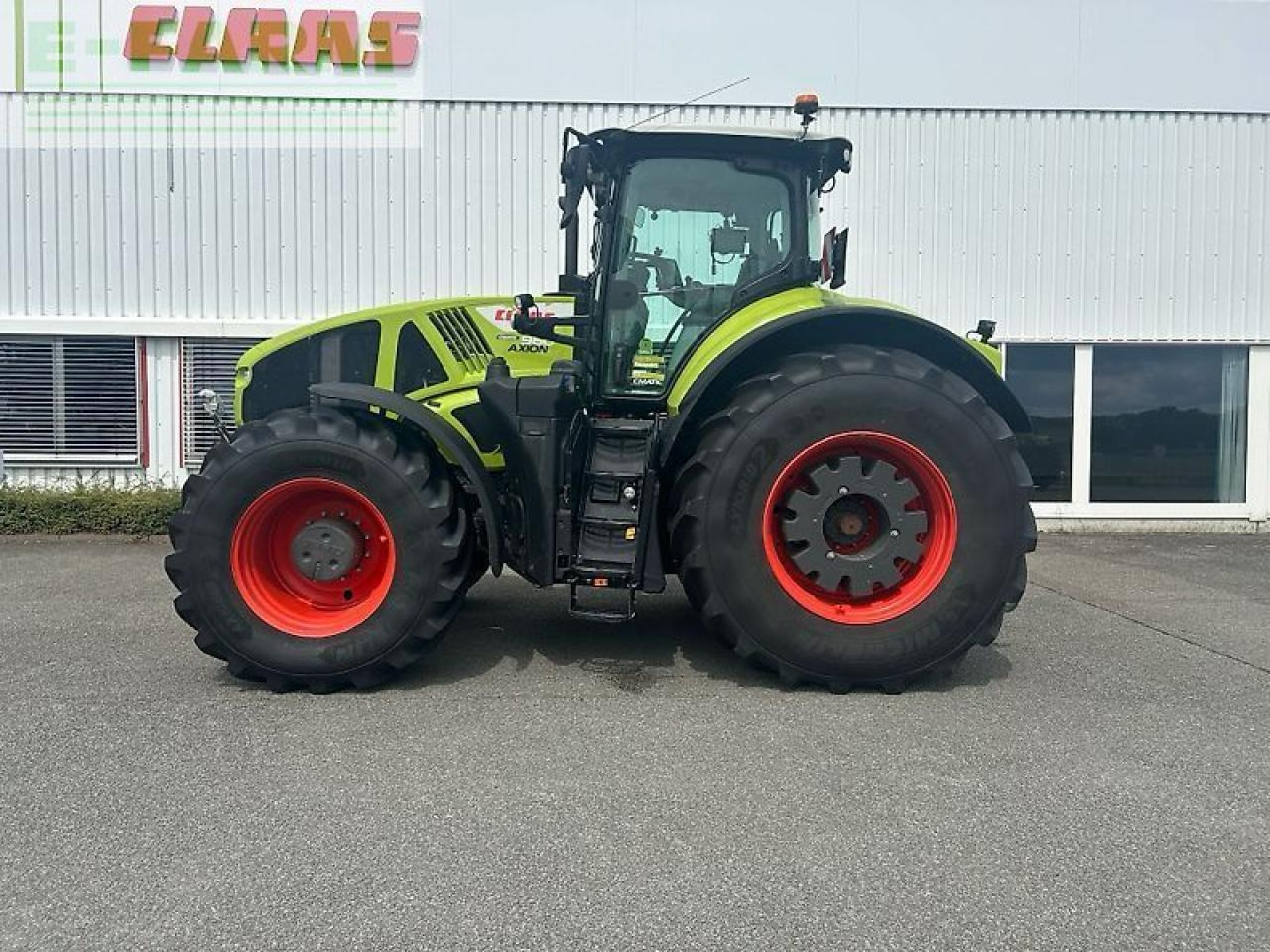 CLAAS axion 960 - Tracteur agricole: photos 3 CLAAS axion 960 - Tracteur agricole: photos 3