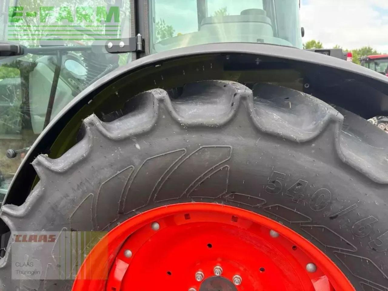 CLAAS axos 240 advanced - Tracteur agricole: photos 4 CLAAS axos 240 advanced - Tracteur agricole: photos 4