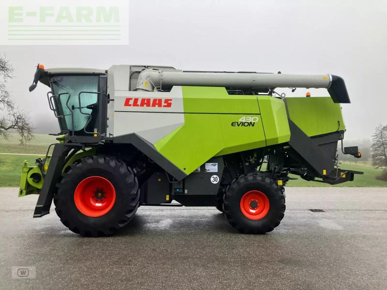 CLAAS evion 430 maxi - Moissonneuse-batteuse: photos 2 CLAAS evion 430 maxi - Moissonneuse-batteuse: photos 2
