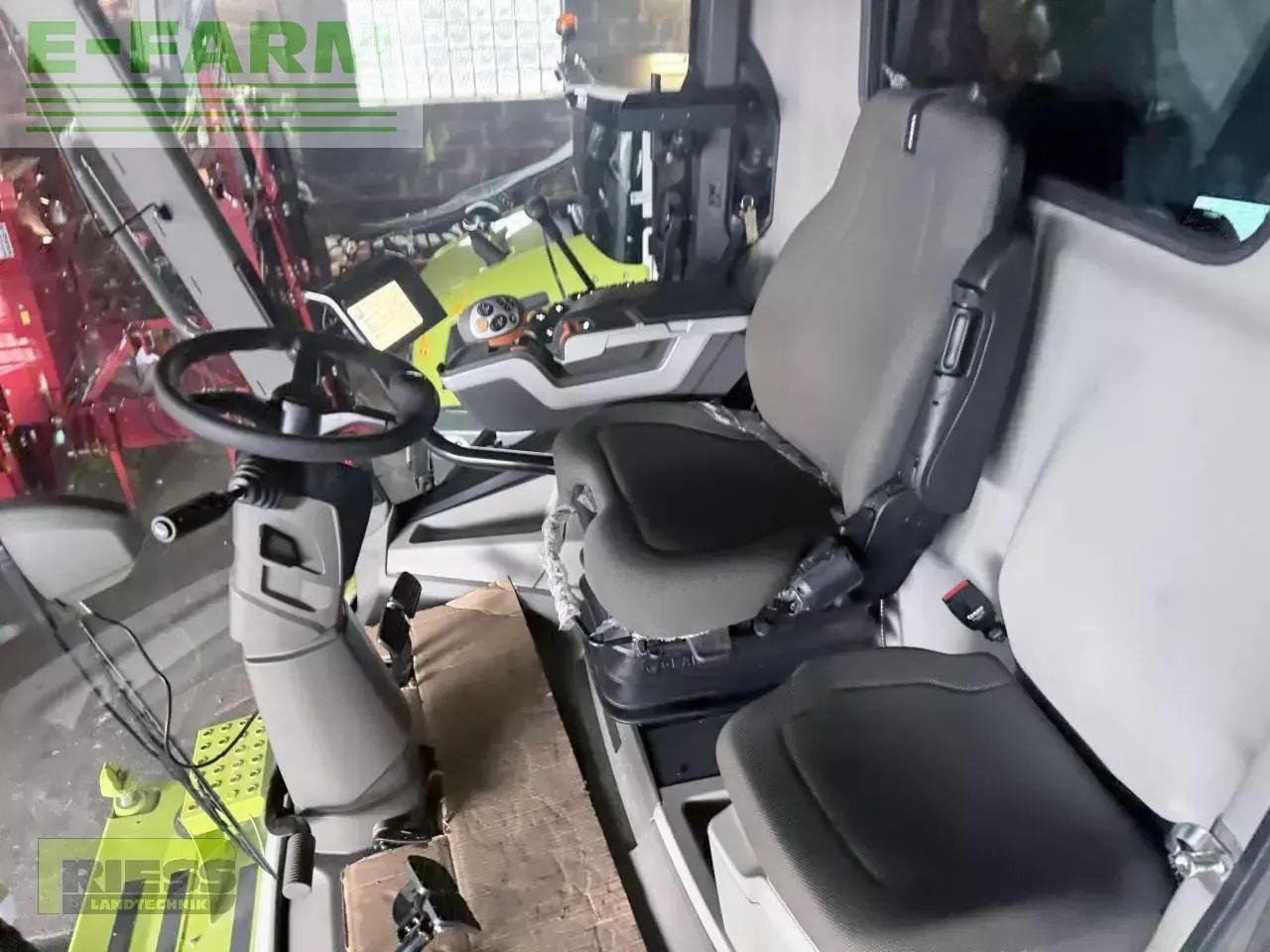 CLAAS evion 450 vario 560 classic e5 - Moissonneuse-batteuse: photos 3 CLAAS evion 450 vario 560 classic e5 - Moissonneuse-batteuse: photos 3