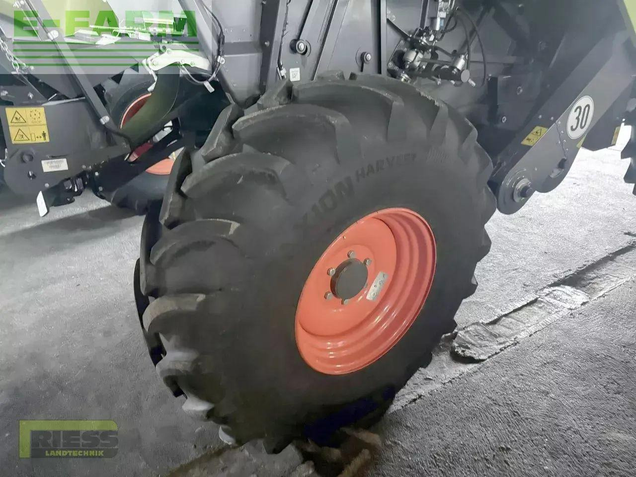 CLAAS evion 450 vario 560 classic e5 - Moissonneuse-batteuse: photos 5 CLAAS evion 450 vario 560 classic e5 - Moissonneuse-batteuse: photos 5