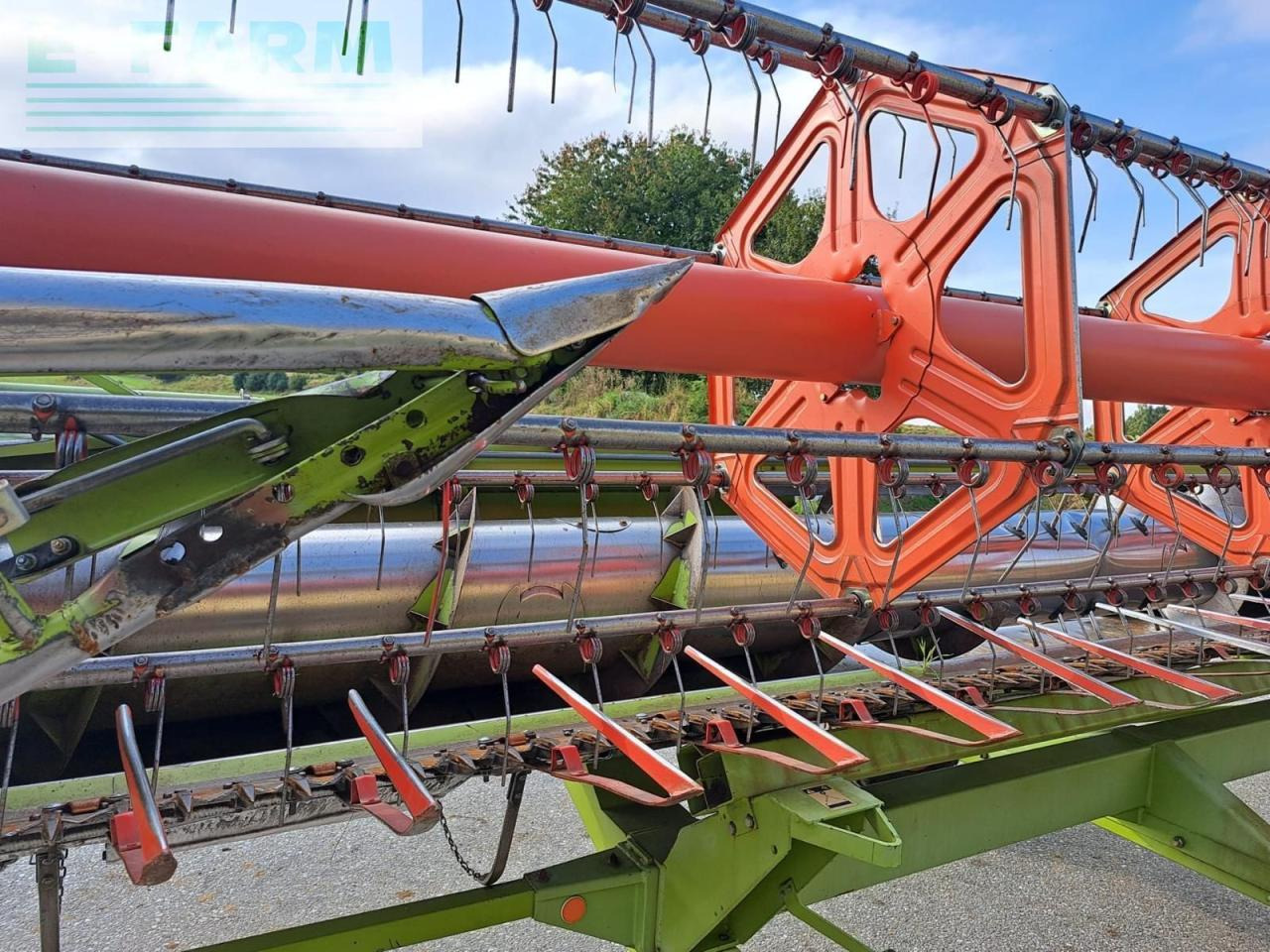 CLAAS lexion 550 - Moissonneuse-batteuse: photos 1 CLAAS lexion 550 - Moissonneuse-batteuse: photos 1