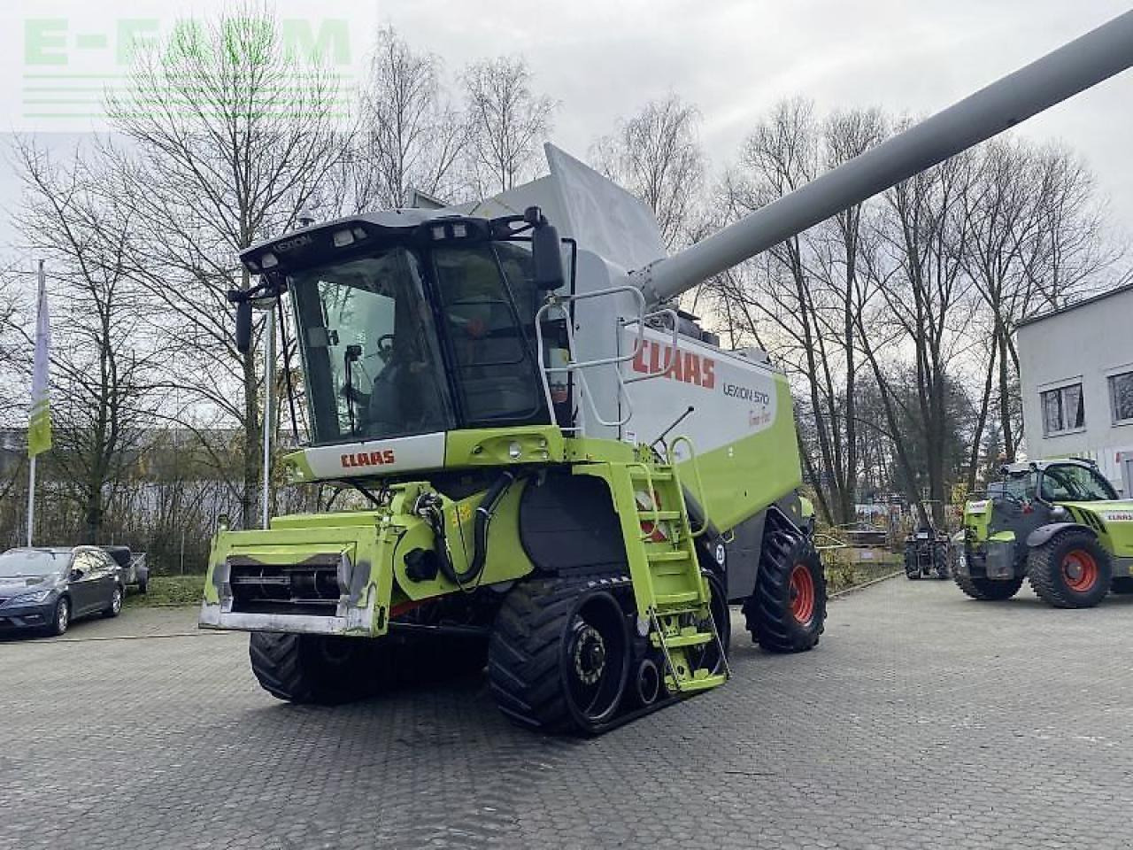 CLAAS lexion 570 tt mit v900+tw - Moissonneuse-batteuse: photos 4 CLAAS lexion 570 tt mit v900+tw - Moissonneuse-batteuse: photos 4