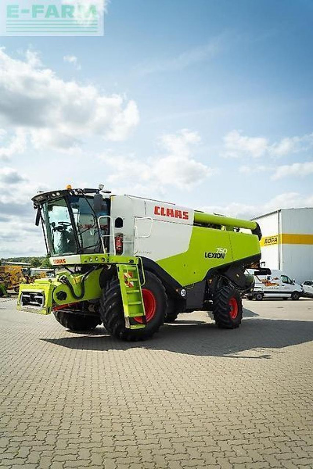 CLAAS lexion 750 - Moissonneuse-batteuse: photos 2 CLAAS lexion 750 - Moissonneuse-batteuse: photos 2