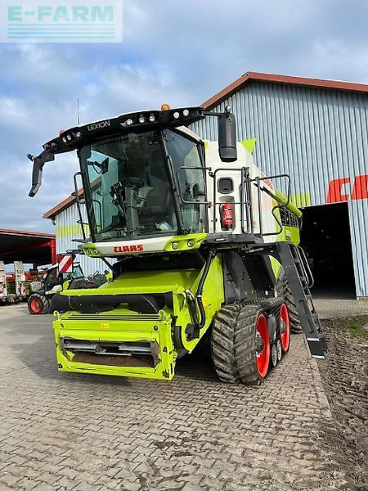 CLAAS lexion 8700 tt - Moissonneuse-batteuse: photos 1 CLAAS lexion 8700 tt - Moissonneuse-batteuse: photos 1
