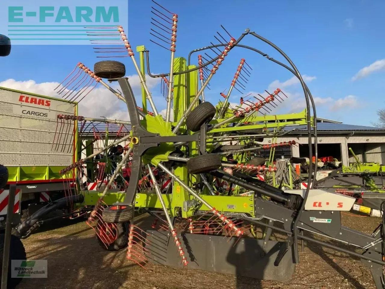 CLAAS liner 2800 trend - Faneuse: photos 2 CLAAS liner 2800 trend - Faneuse: photos 2