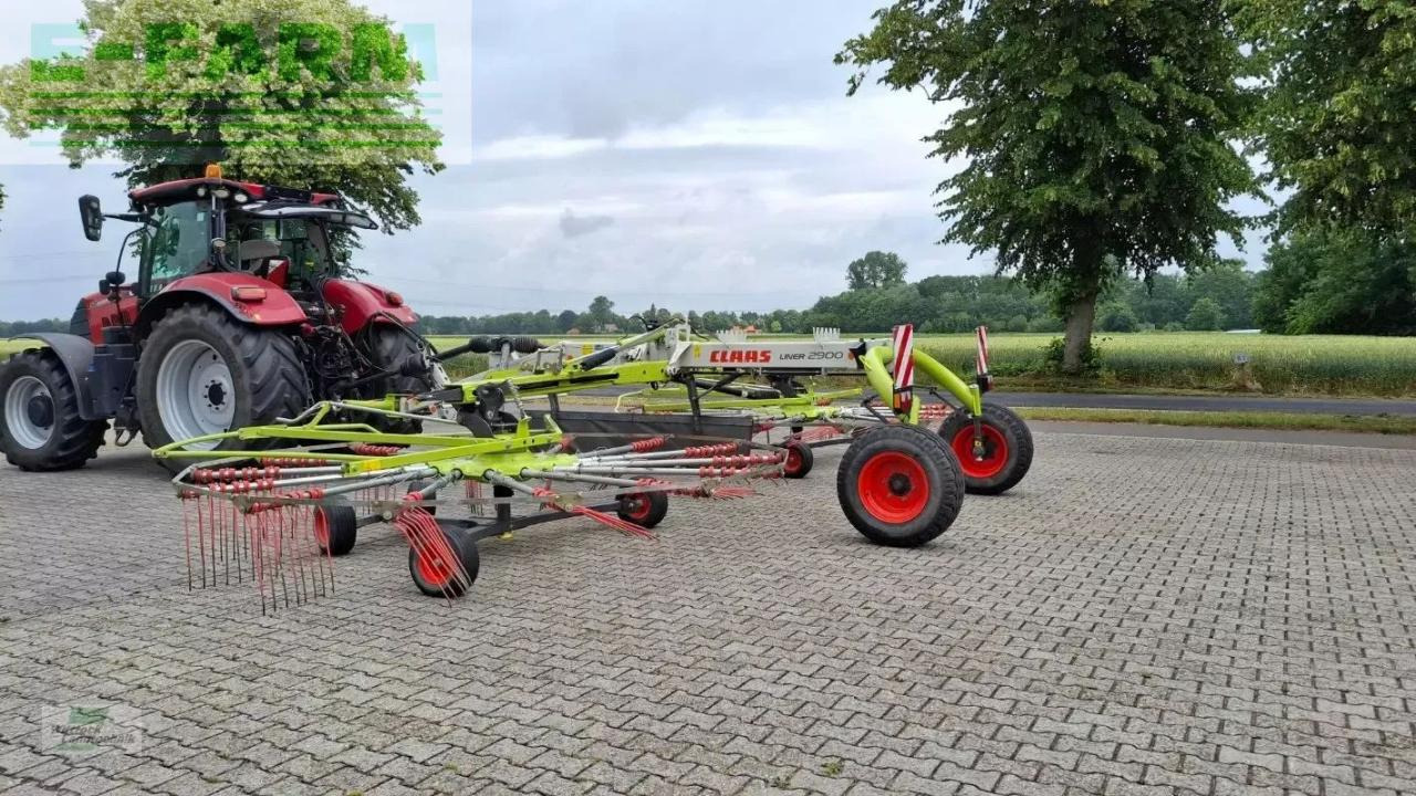 CLAAS liner 2900 - Faneuse: photos 1 CLAAS liner 2900 - Faneuse: photos 1