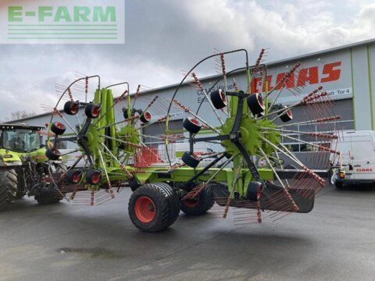CLAAS liner 4900 business - Faneuse: photos 3 CLAAS liner 4900 business - Faneuse: photos 3