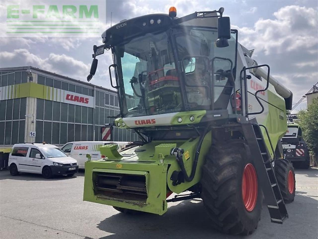 CLAAS mähdrescher evion 450 - Moissonneuse-batteuse: photos 2 CLAAS mähdrescher evion 450 - Moissonneuse-batteuse: photos 2