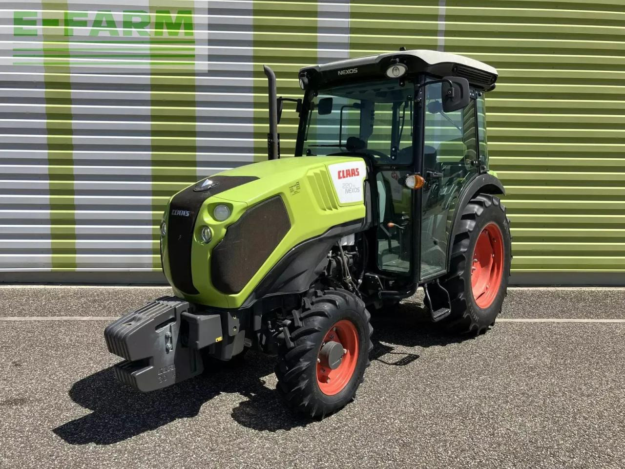 CLAAS nexos 220 vl VL - Tracteur agricole: photos 1 CLAAS nexos 220 vl VL - Tracteur agricole: photos 1