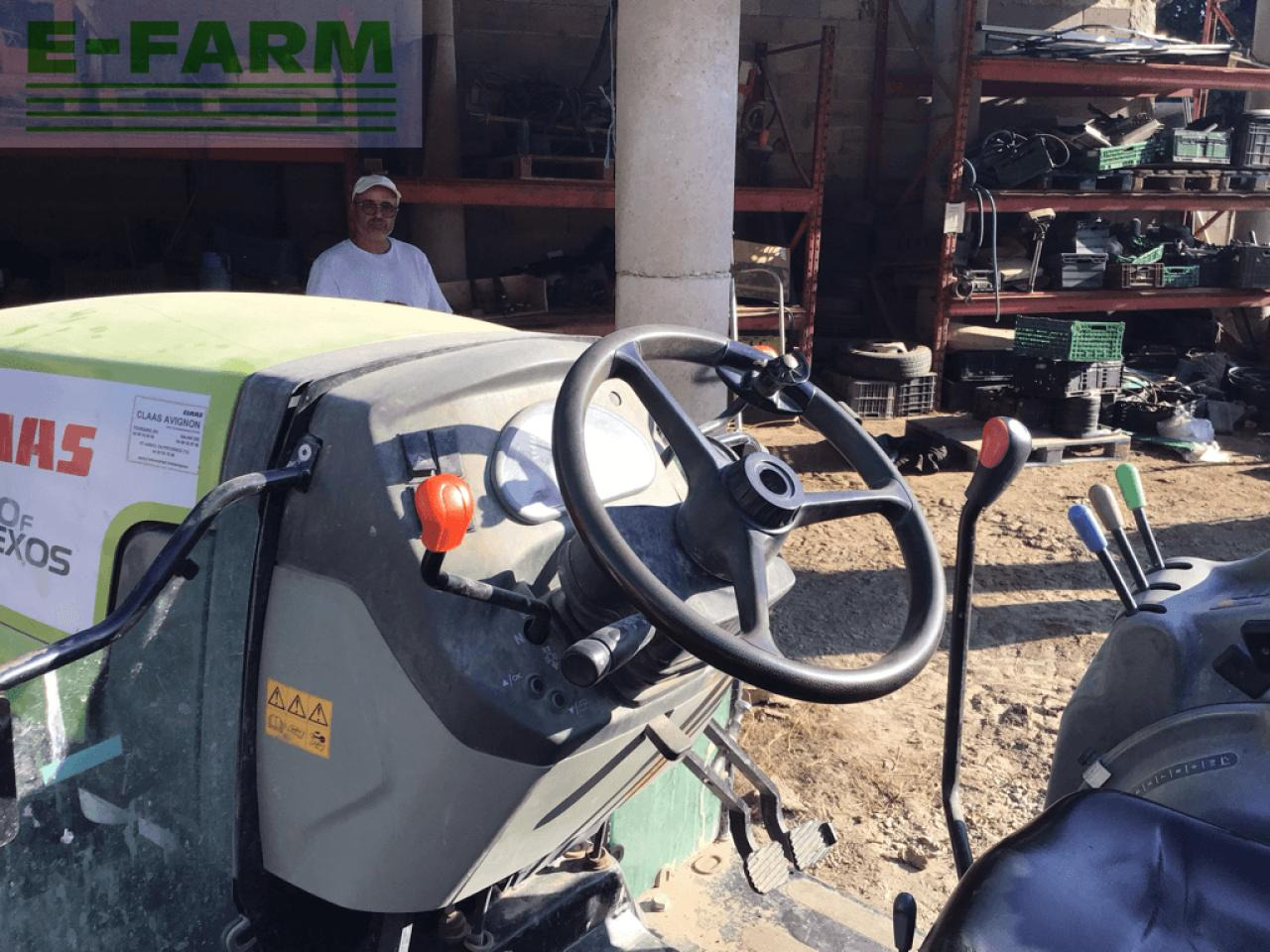 Tracteur agricole CLAAS nexos 240 f arceau F: photos 6