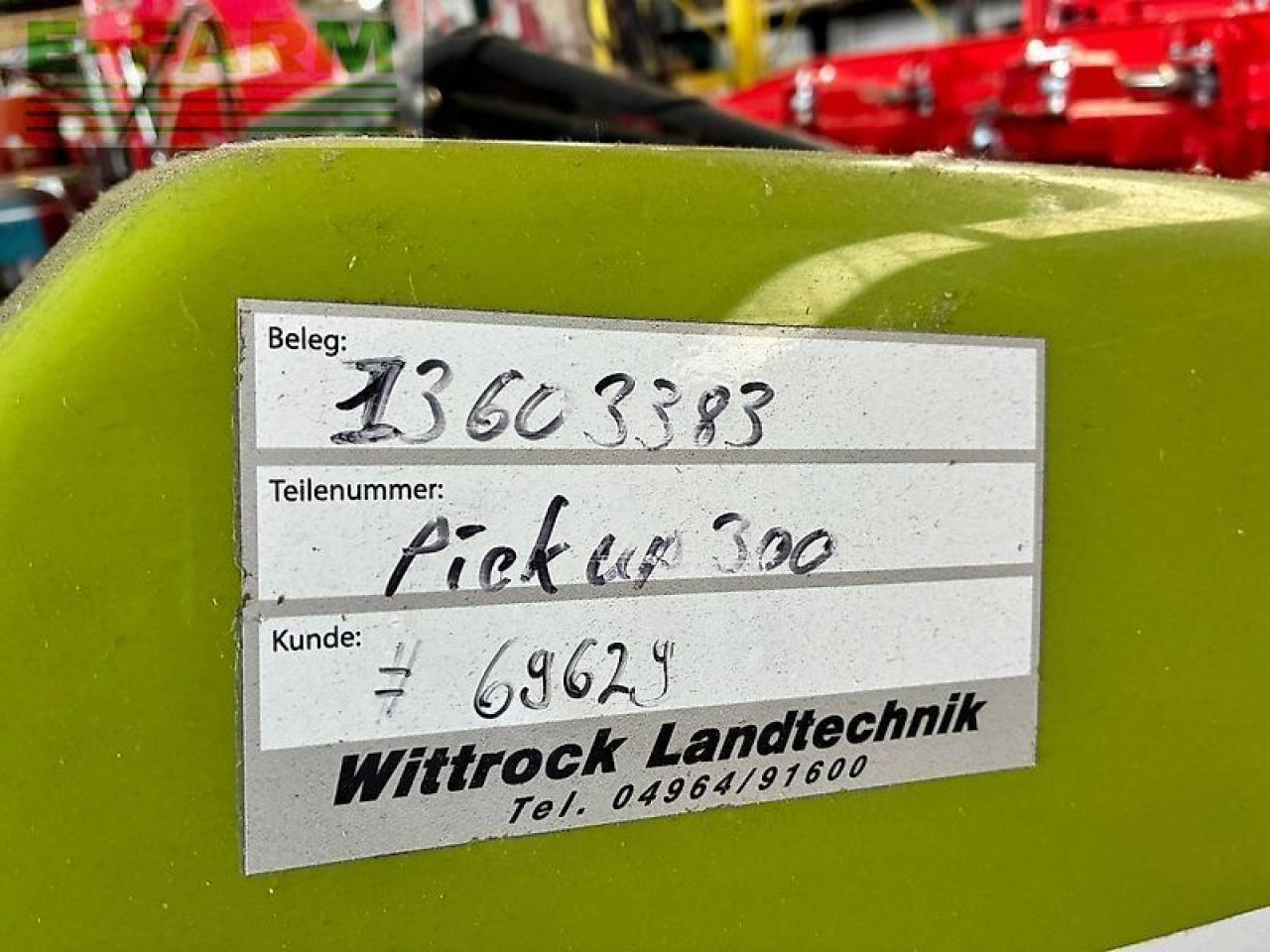 CLAAS pick up 300 profi contour - Accessoire aux ensileuses: photos 2 CLAAS pick up 300 profi contour - Accessoire aux ensileuses: photos 2