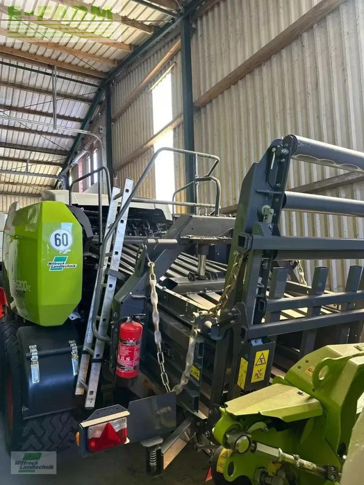 CLAAS quadrant 5200 fc - Presse à balles cubiques: photos 2 CLAAS quadrant 5200 fc - Presse à balles cubiques: photos 2