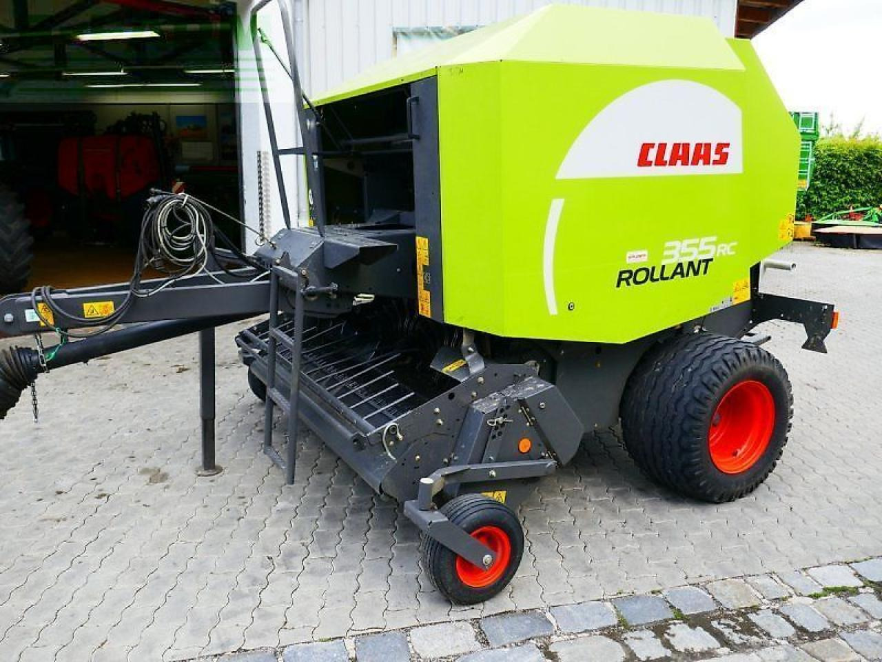 CLAAS rollant 355 rc - Presse à balles cubiques: photos 1 CLAAS rollant 355 rc - Presse à balles cubiques: photos 1