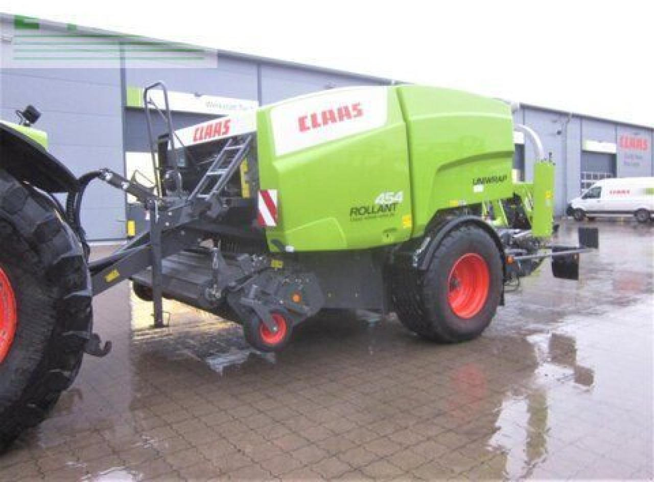 CLAAS rollant 454 rc pro uniwrap, pressen-wickler-komb - Presse à balles cubiques: photos 2 CLAAS rollant 454 rc pro uniwrap, pressen-wickler-komb - Presse à balles cubiques: photos 2