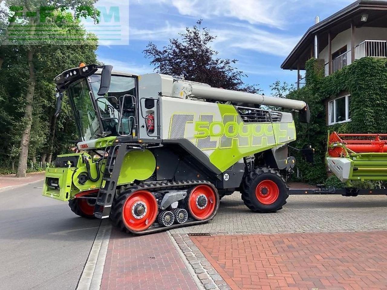 CLAAS trion 730 tt - Moissonneuse-batteuse: photos 1 CLAAS trion 730 tt - Moissonneuse-batteuse: photos 1