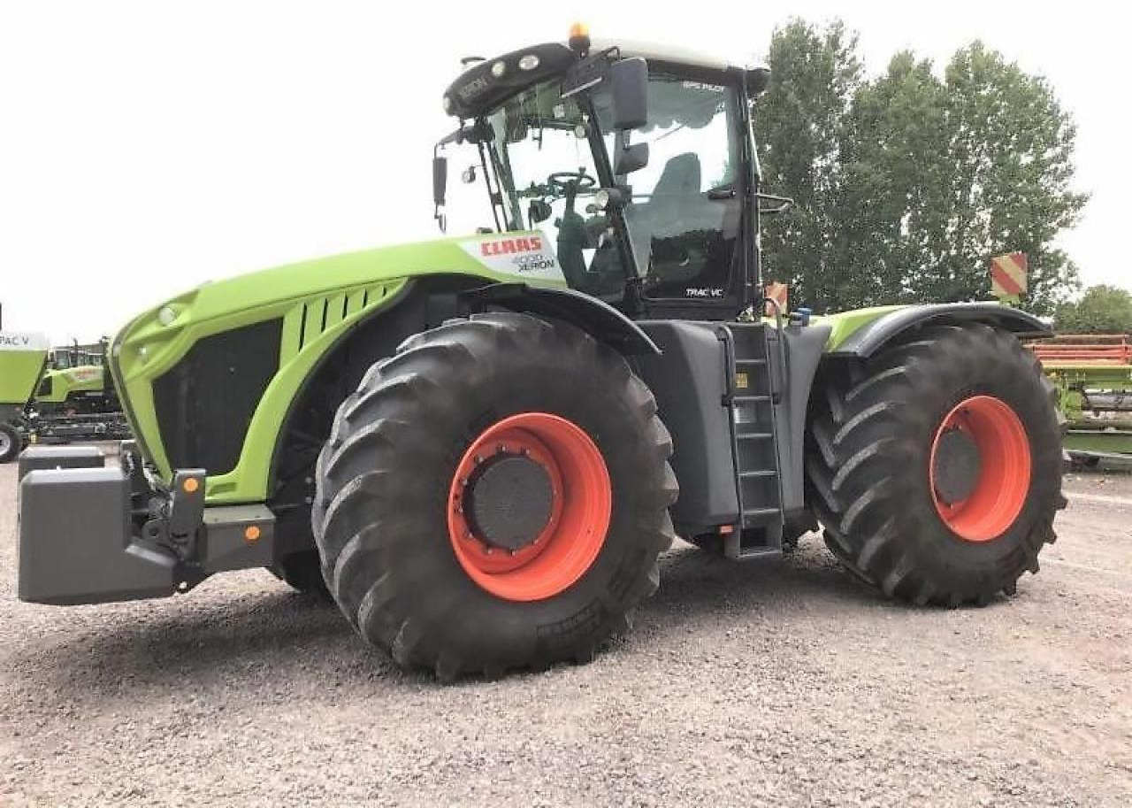 CLAAS xerion 4000 trac vc TRAC VC - Tracteur agricole: photos 1 CLAAS xerion 4000 trac vc TRAC VC - Tracteur agricole: photos 1