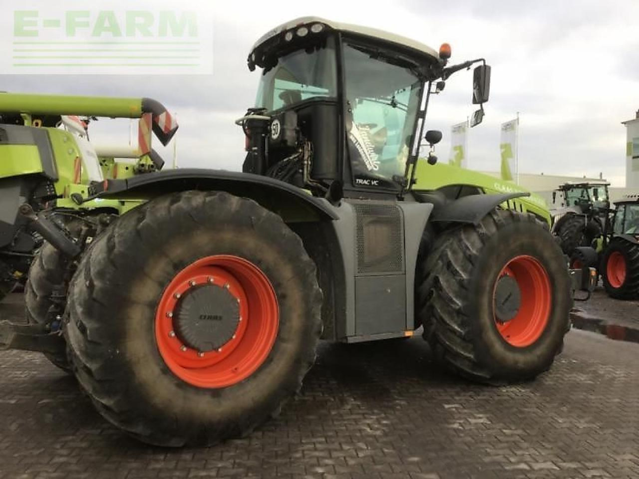 CLAAS xerion 4000 trac vc TRAC VC - Tracteur agricole: photos 3 CLAAS xerion 4000 trac vc TRAC VC - Tracteur agricole: photos 3