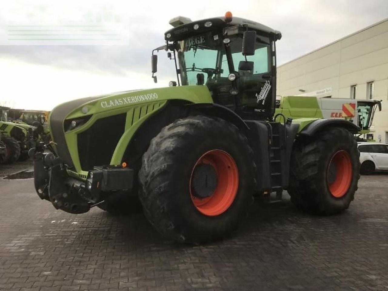 CLAAS xerion 4000 trac vc TRAC VC - Tracteur agricole: photos 1 CLAAS xerion 4000 trac vc TRAC VC - Tracteur agricole: photos 1