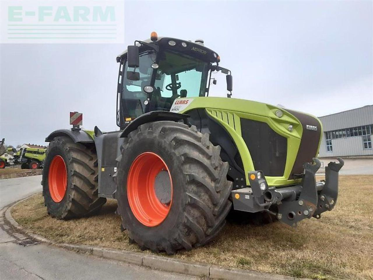 CLAAS xerion 4000 trac vc TRAC VC - Tracteur agricole: photos 2 CLAAS xerion 4000 trac vc TRAC VC - Tracteur agricole: photos 2