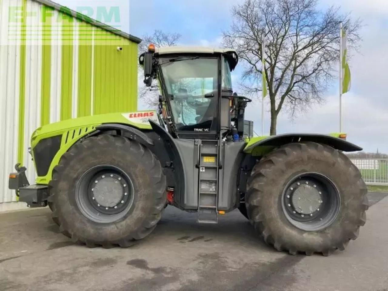 CLAAS xerion 4200 trac vc TRAC VC - Tracteur agricole: photos 5 CLAAS xerion 4200 trac vc TRAC VC - Tracteur agricole: photos 5