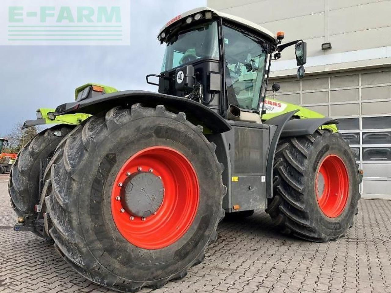 CLAAS xerion 5000 trac TRAC - Tracteur agricole: photos 4 CLAAS xerion 5000 trac TRAC - Tracteur agricole: photos 4