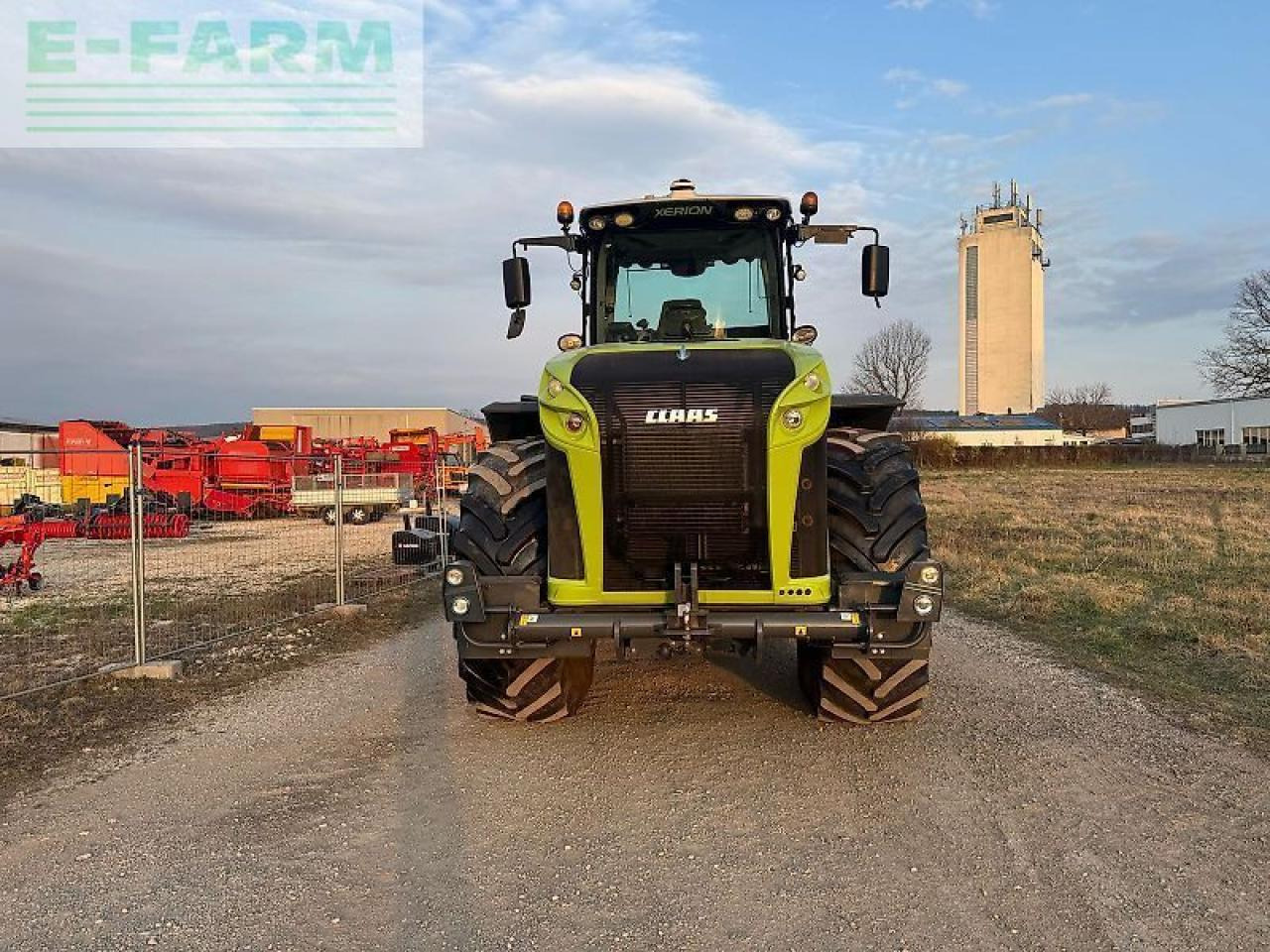 CLAAS xerion 5000 trac vc TRAC VC - Tracteur agricole: photos 2 CLAAS xerion 5000 trac vc TRAC VC - Tracteur agricole: photos 2