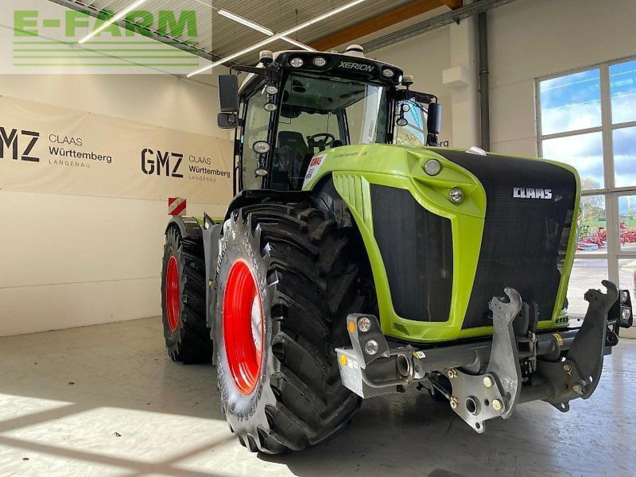 CLAAS xerion 5000 trac vc TRAC VC - Tracteur agricole: photos 1 CLAAS xerion 5000 trac vc TRAC VC - Tracteur agricole: photos 1