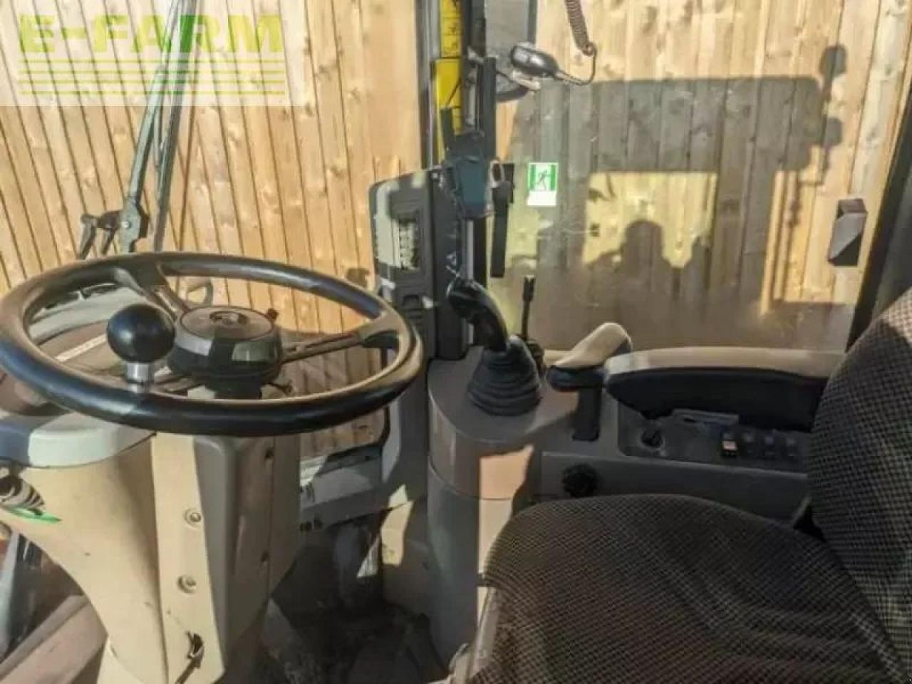 Case-IH 621d - Mini pelle: photos 5 Case-IH 621d - Mini pelle: photos 5