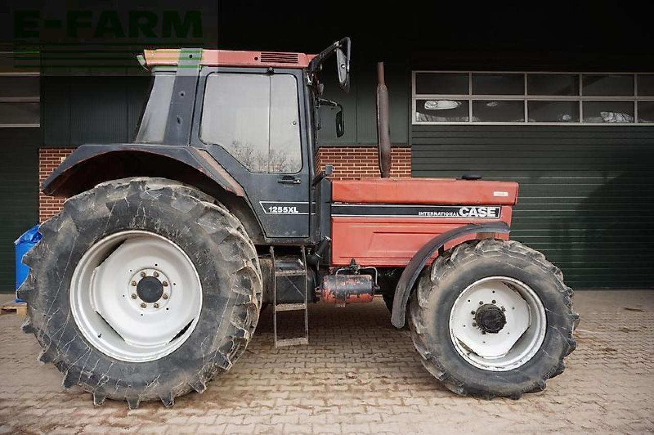 Case-IH ihc 1255 xl - Tracteur agricole: photos 4 Case-IH ihc 1255 xl - Tracteur agricole: photos 4