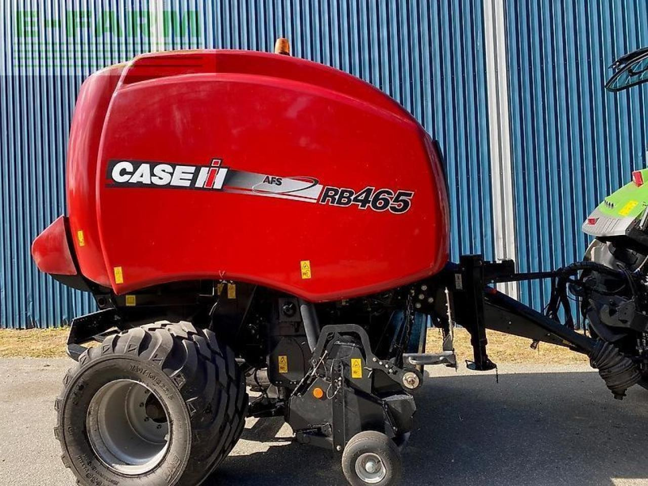 Case-IH rb 465 med snitterr - Presse à balles cubiques: photos 4 Case-IH rb 465 med snitterr - Presse à balles cubiques: photos 4