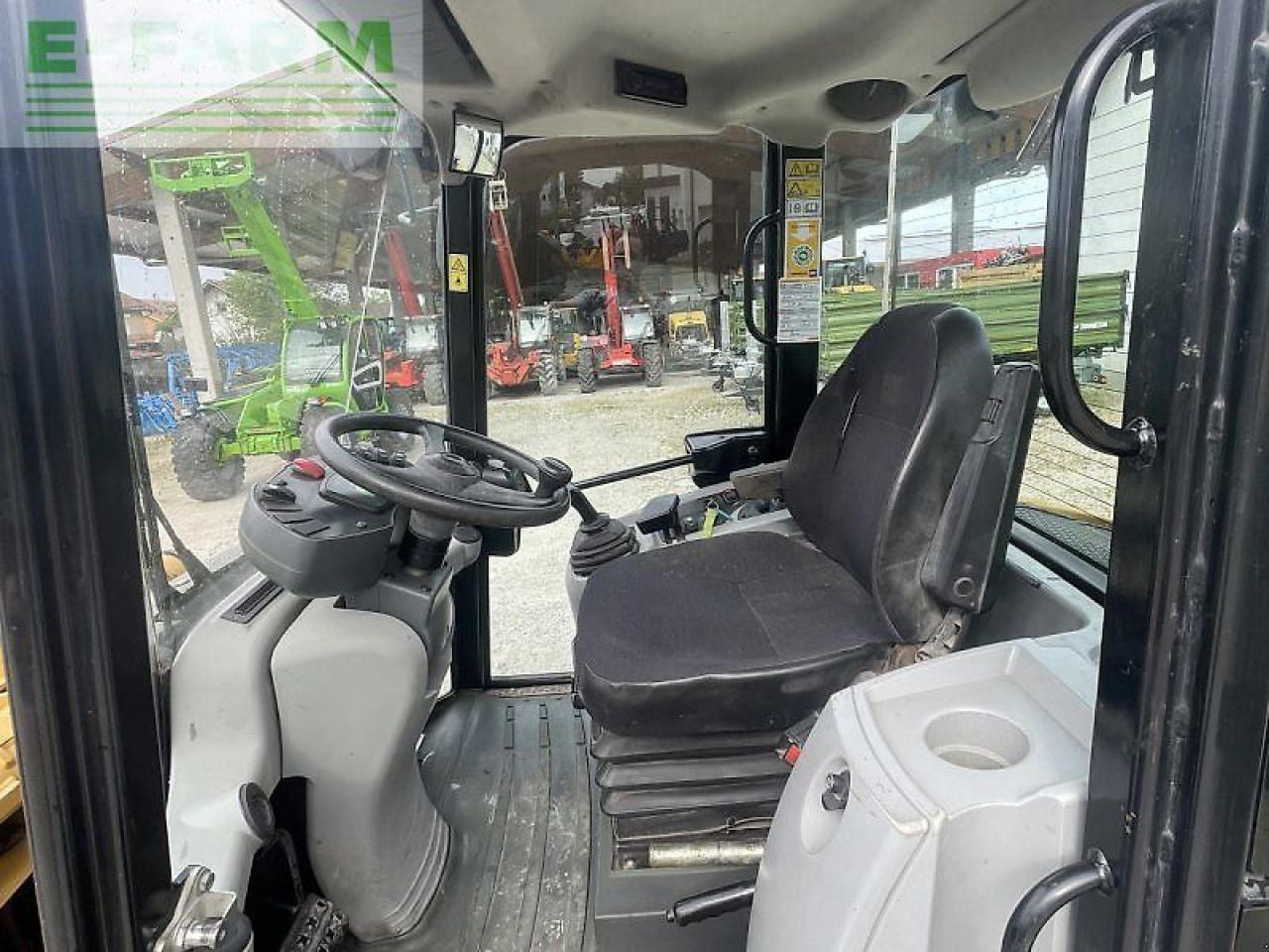 Caterpillar 908 h - Mini pelle: photos 5 Caterpillar 908 h - Mini pelle: photos 5