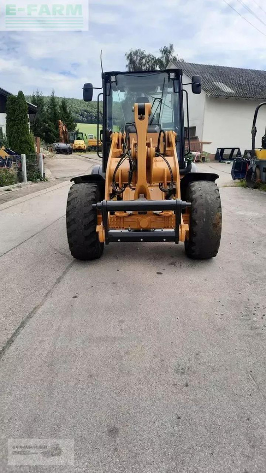 Caterpillar 908m - Mini pelle: photos 2 Caterpillar 908m - Mini pelle: photos 2