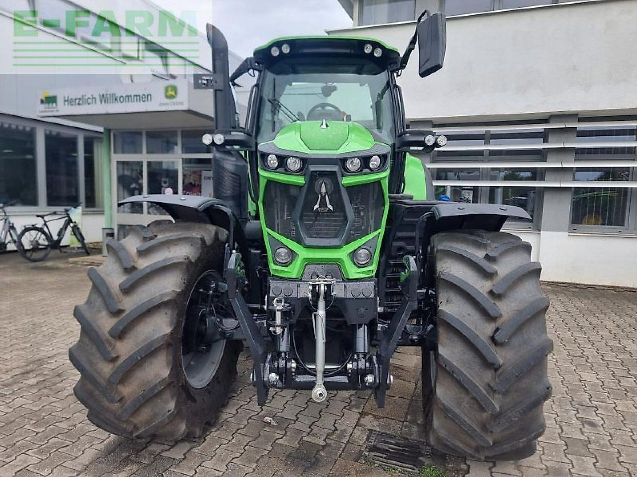 Deutz-Fahr 6180 agrotron ttv TTV - Tracteur agricole: photos 2 Deutz-Fahr 6180 agrotron ttv TTV - Tracteur agricole: photos 2