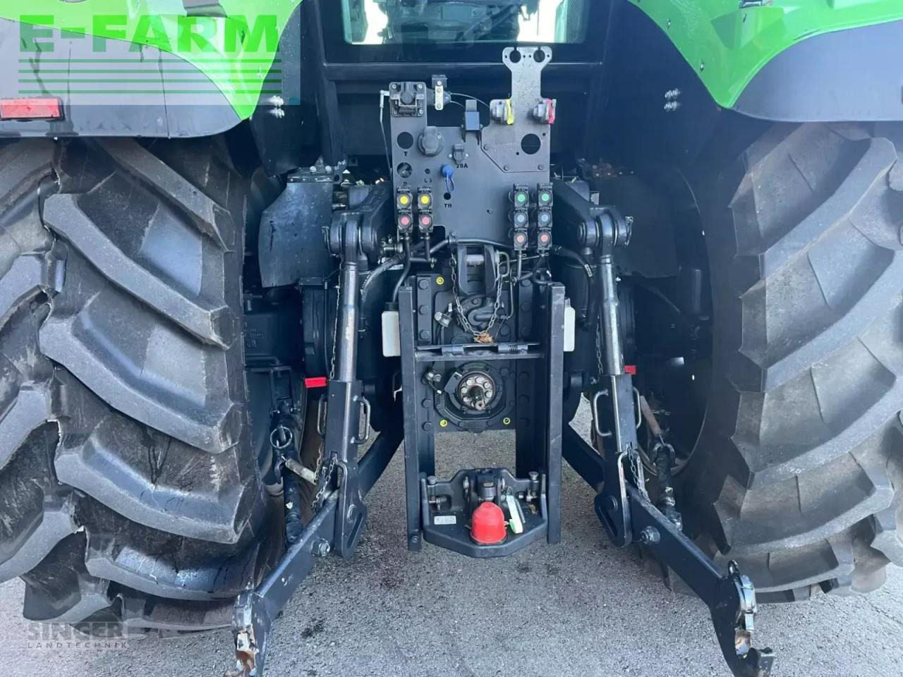 Tracteur agricole Deutz-Fahr 6215 ttv agrotron *neuer motor* TTV: photos 6 Tracteur agricole Deutz-Fahr 6215 ttv agrotron *neuer motor* TTV: photos 6