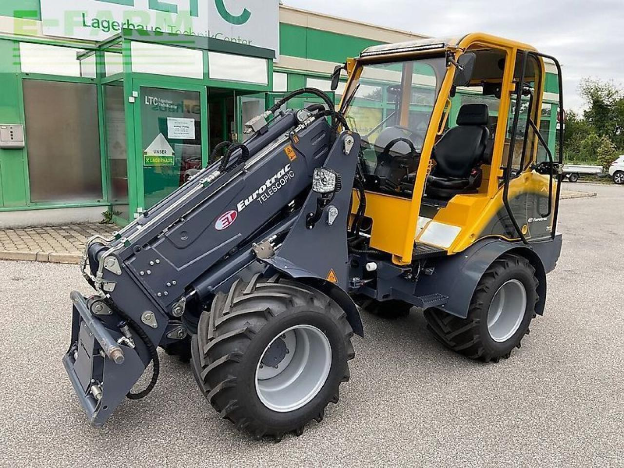 Eurotrac t 13-cf - Mini pelle: photos 1 Eurotrac t 13-cf - Mini pelle: photos 1