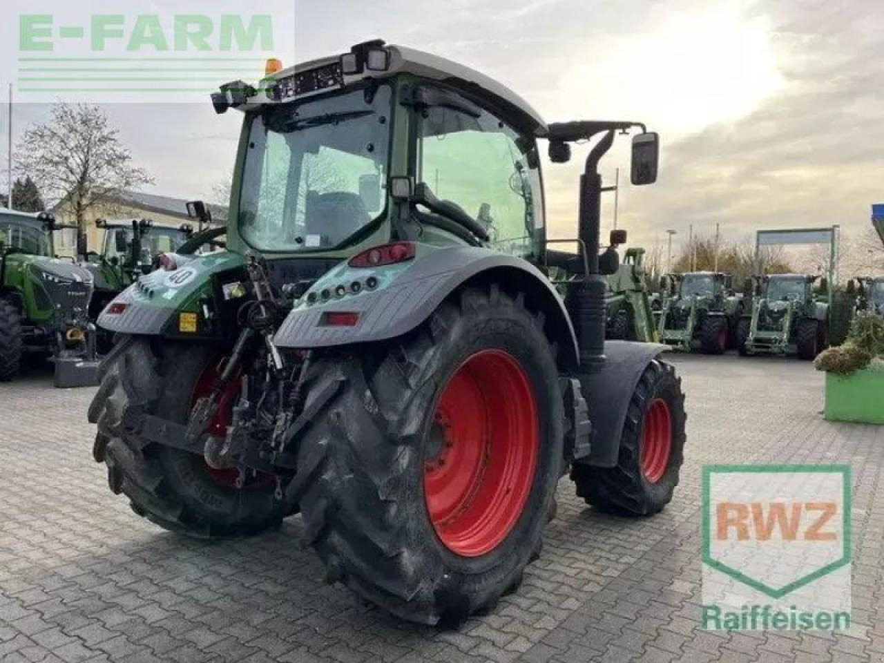 Fendt 313 s4 profi mit frontlader - Tracteur agricole: photos 5 Fendt 313 s4 profi mit frontlader - Tracteur agricole: photos 5