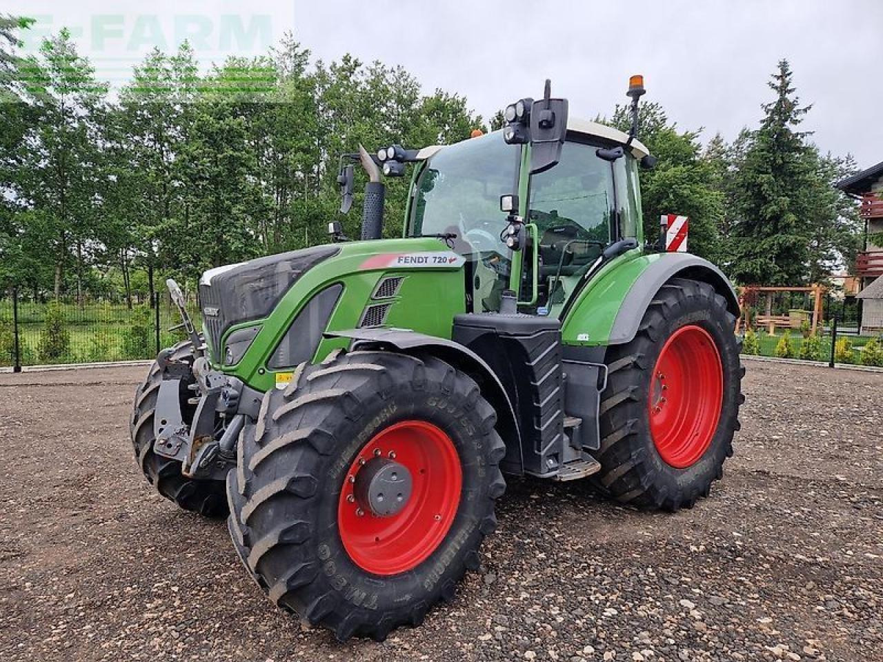 Fendt 720 vario power plus PowerPlus - Tracteur agricole: photos 1 Fendt 720 vario power plus PowerPlus - Tracteur agricole: photos 1