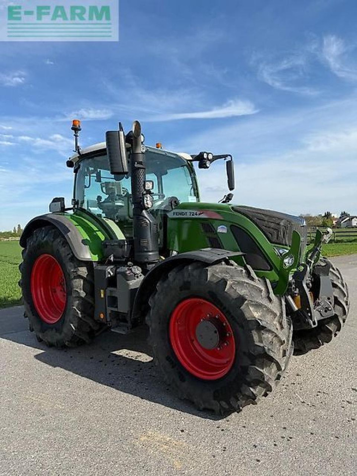 Fendt 724 - Tracteur agricole: photos 1 Fendt 724 - Tracteur agricole: photos 1