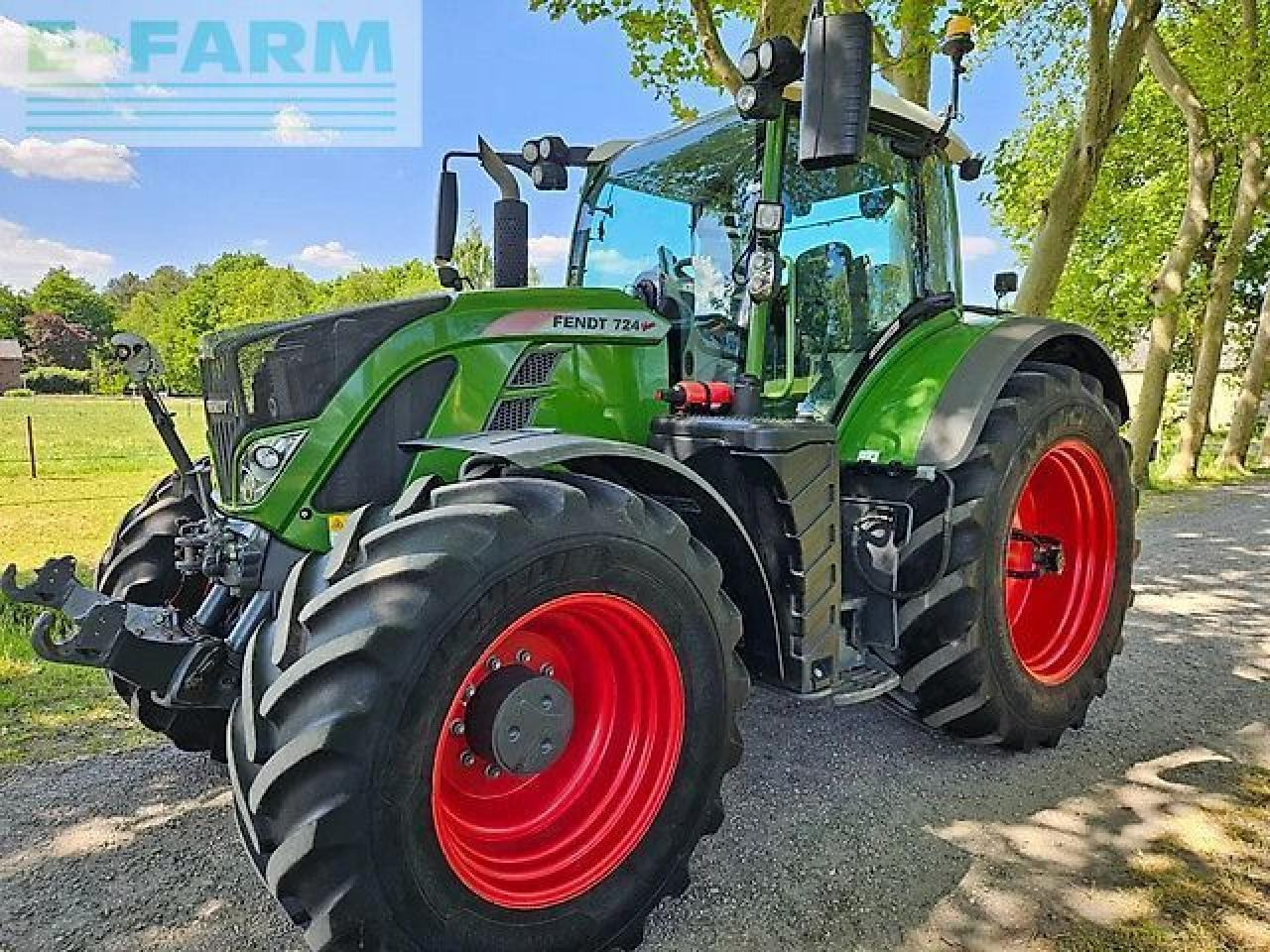 Fendt 724 s4 profi plus (718 720 722 ). - Tracteur agricole: photos 2 Fendt 724 s4 profi plus (718 720 722 ). - Tracteur agricole: photos 2
