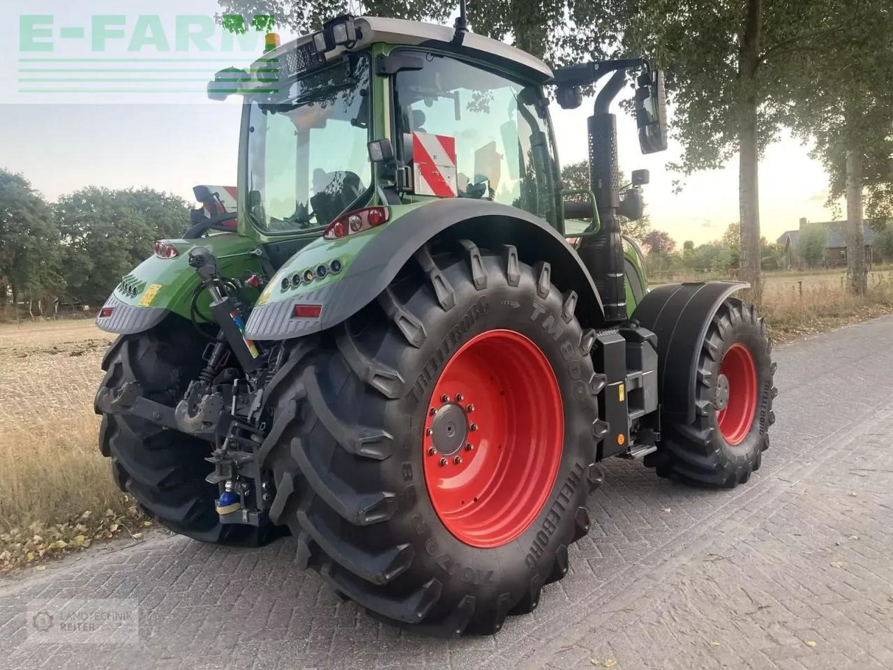 Fendt 724 vario profi+ - Tracteur agricole: photos 4 Fendt 724 vario profi+ - Tracteur agricole: photos 4