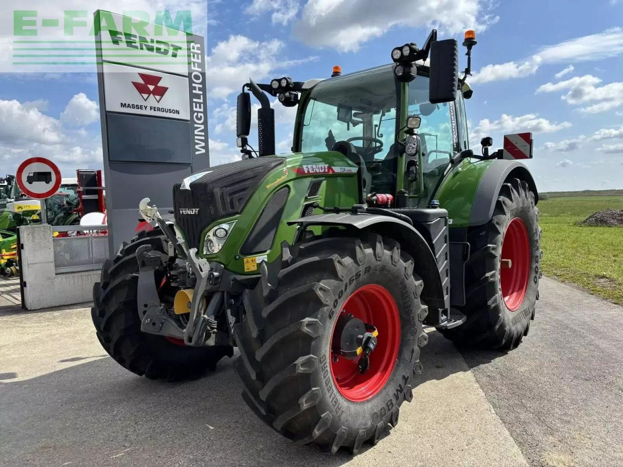 Fendt 724 vario profi+ ProfiPlus - Tracteur agricole: photos 1 Fendt 724 vario profi+ ProfiPlus - Tracteur agricole: photos 1