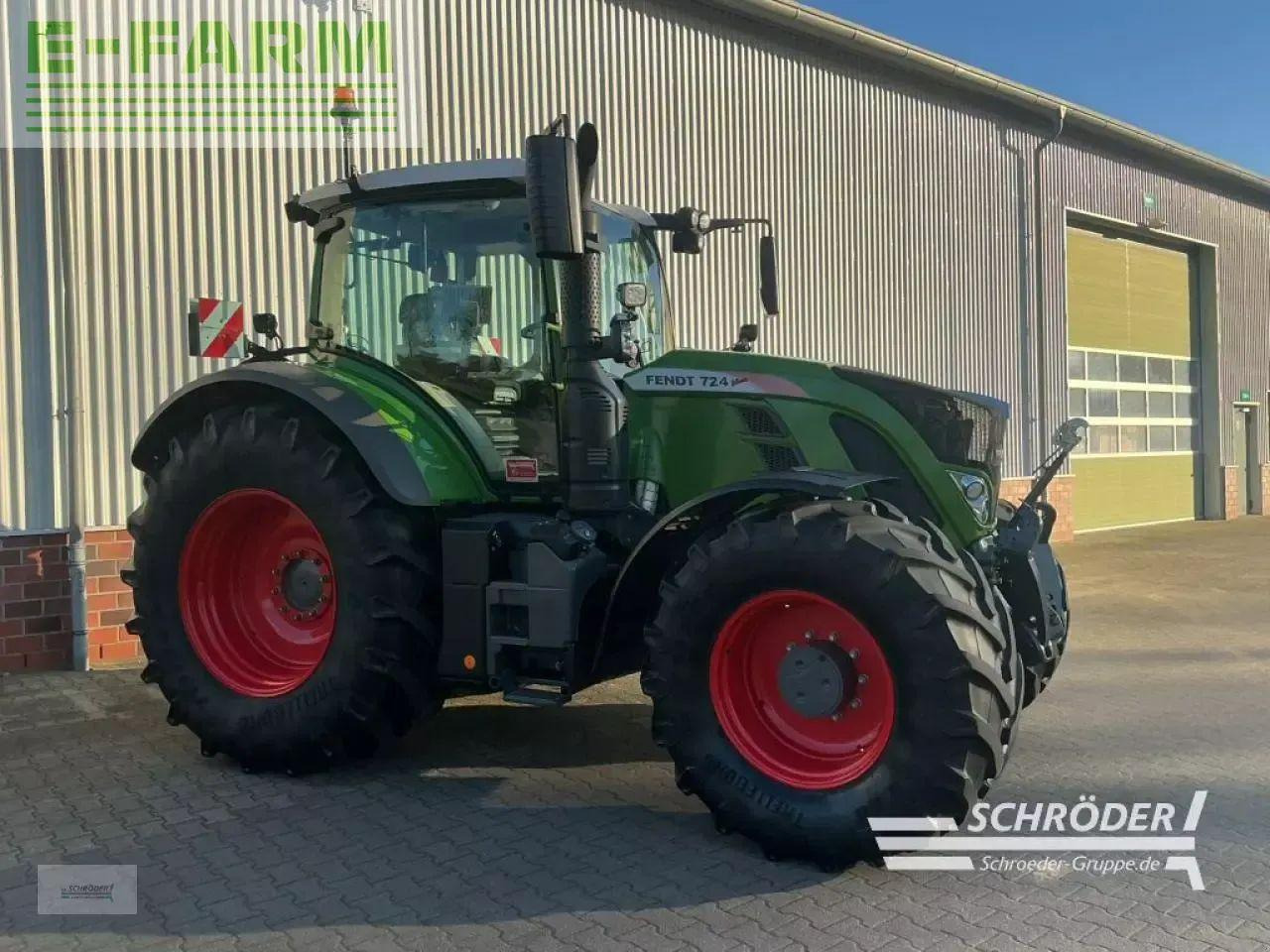 Fendt 724 vario s4 profi plus - Tracteur agricole: photos 3 Fendt 724 vario s4 profi plus - Tracteur agricole: photos 3