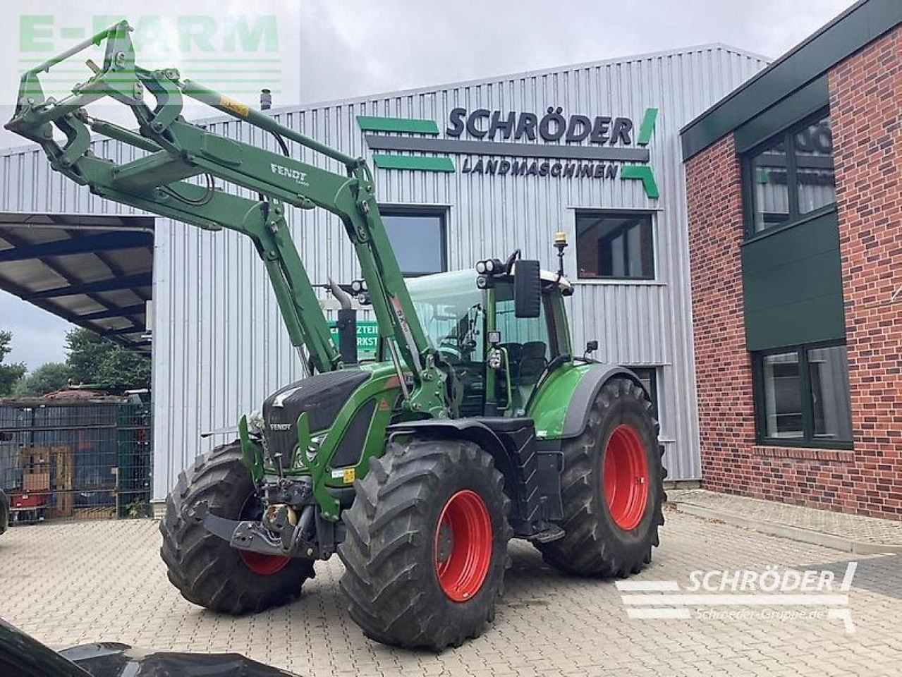 Fendt 724 vario s4 profi plus ProfiPlus - Tracteur agricole: photos 1 Fendt 724 vario s4 profi plus ProfiPlus - Tracteur agricole: photos 1