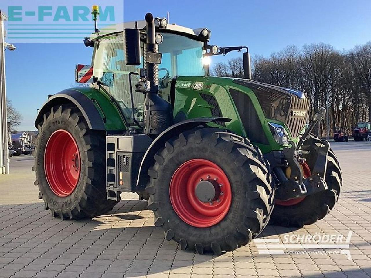 Fendt 824 vario s4 profi plus ProfiPlus - Tracteur agricole: photos 3 Fendt 824 vario s4 profi plus ProfiPlus - Tracteur agricole: photos 3