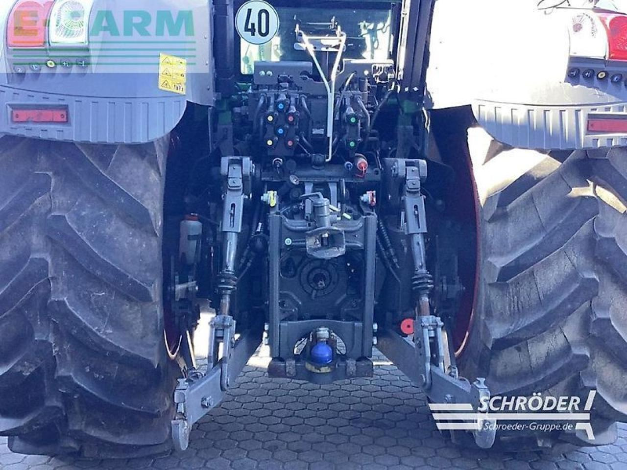 Tracteur agricole Fendt 824 vario s4 profi plus ProfiPlus: photos 10 Tracteur agricole Fendt 824 vario s4 profi plus ProfiPlus: photos 10