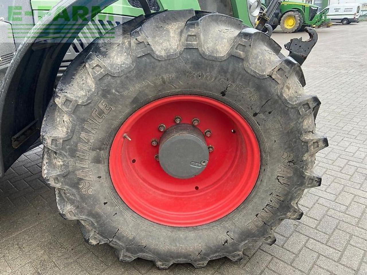 Tracteur agricole Fendt 826: photos 7