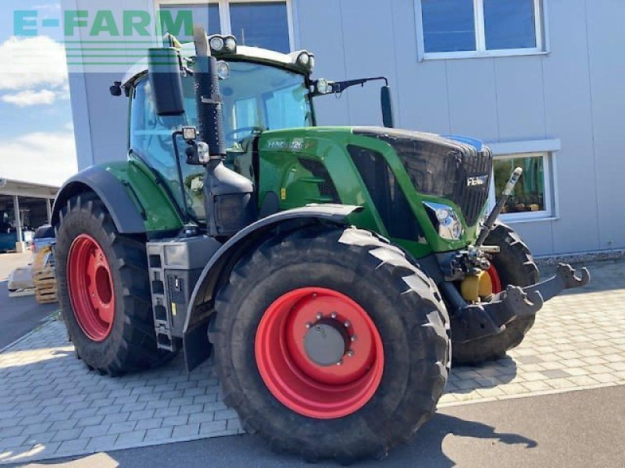 Fendt 826 vario s4 profi+ ProfiPlus - Tracteur agricole: photos 3 Fendt 826 vario s4 profi+ ProfiPlus - Tracteur agricole: photos 3