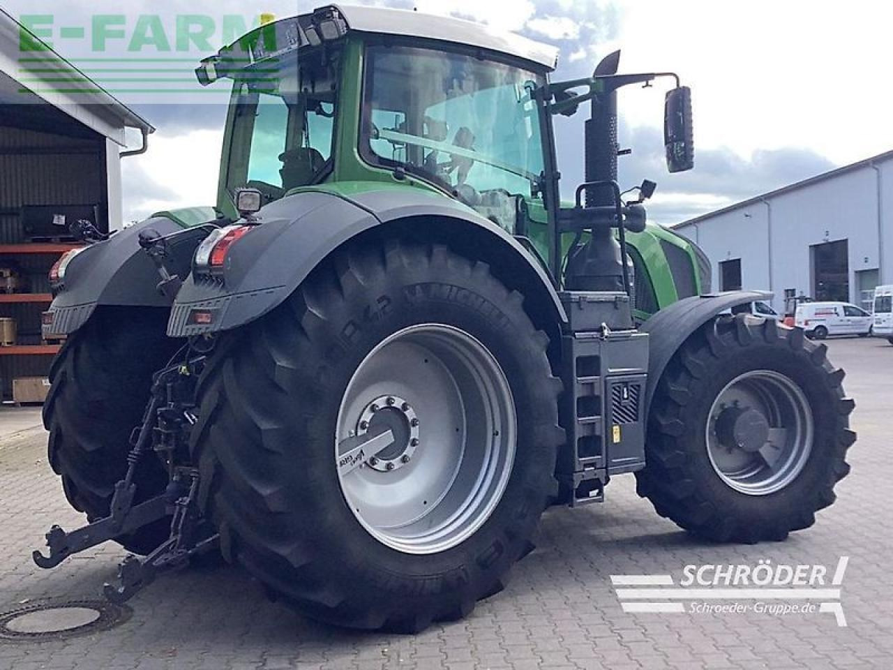 Fendt 828 vario s4 profi plus ProfiPlus - Tracteur agricole: photos 3 Fendt 828 vario s4 profi plus ProfiPlus - Tracteur agricole: photos 3