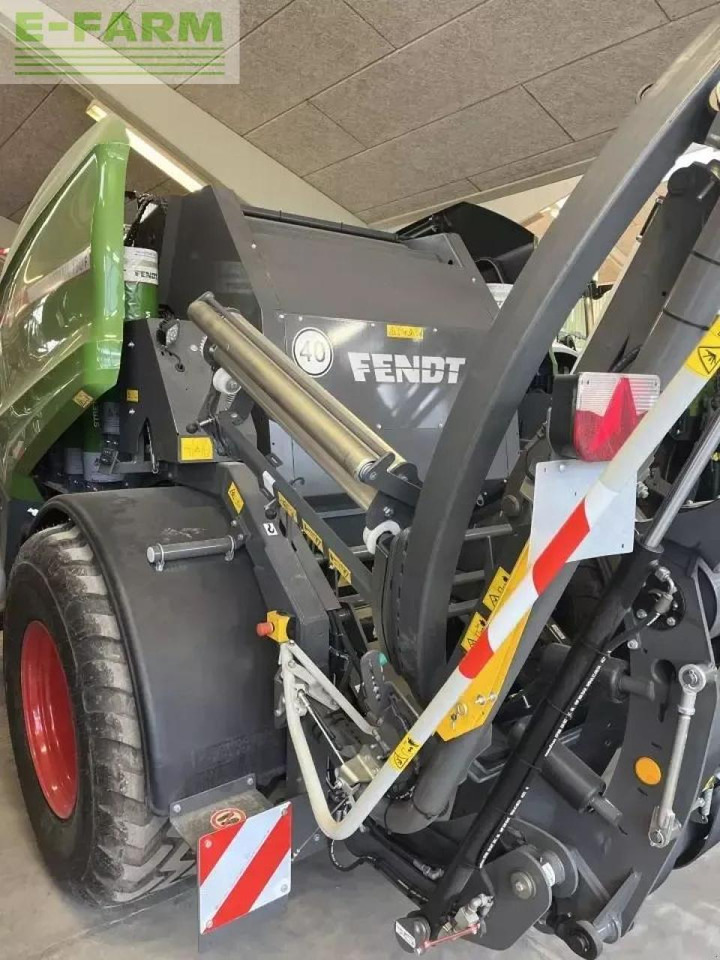 Fendt rotana 130f combi - Presse à balles cubiques: photos 3 Fendt rotana 130f combi - Presse à balles cubiques: photos 3